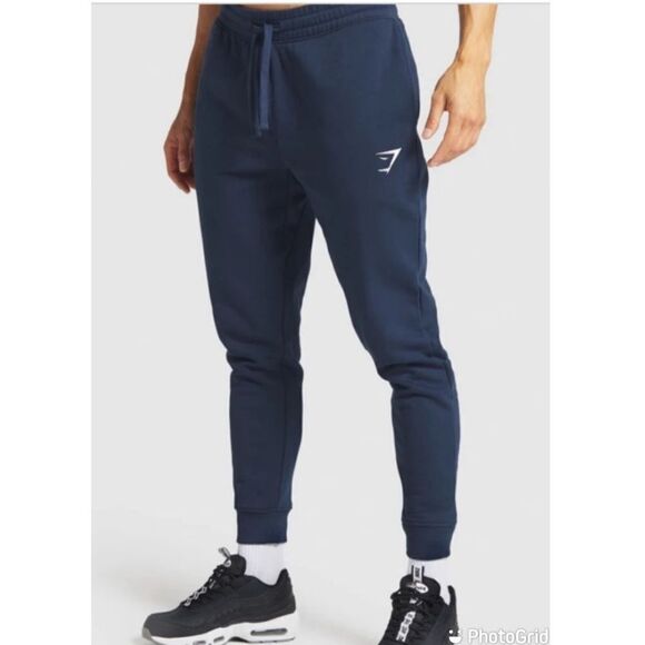 Gymshark Crest Jogger - Picture 2 of 13